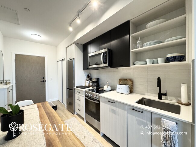 Building Photo - Pet-Friendly Furnished 1-Bedroom Condo with Locker – Old Toronto