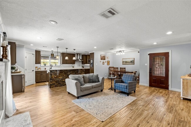 Foto del edificio - 112 April Wind Dr E