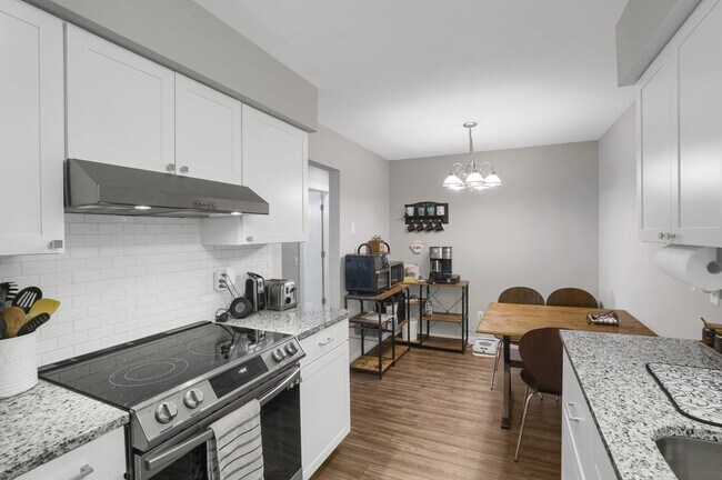 Kitchen with WIFI Enabled Stove - 609 Market St S