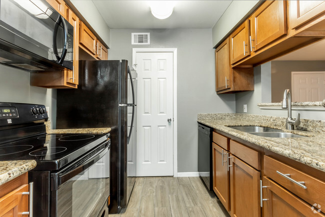 Kitchen - Pine Hollow Apartments