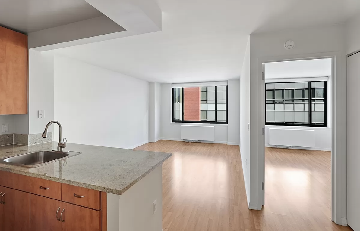 Foto principal - 513 W 54th St