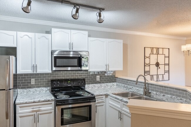 Interior Photo - 1322 North Apartments