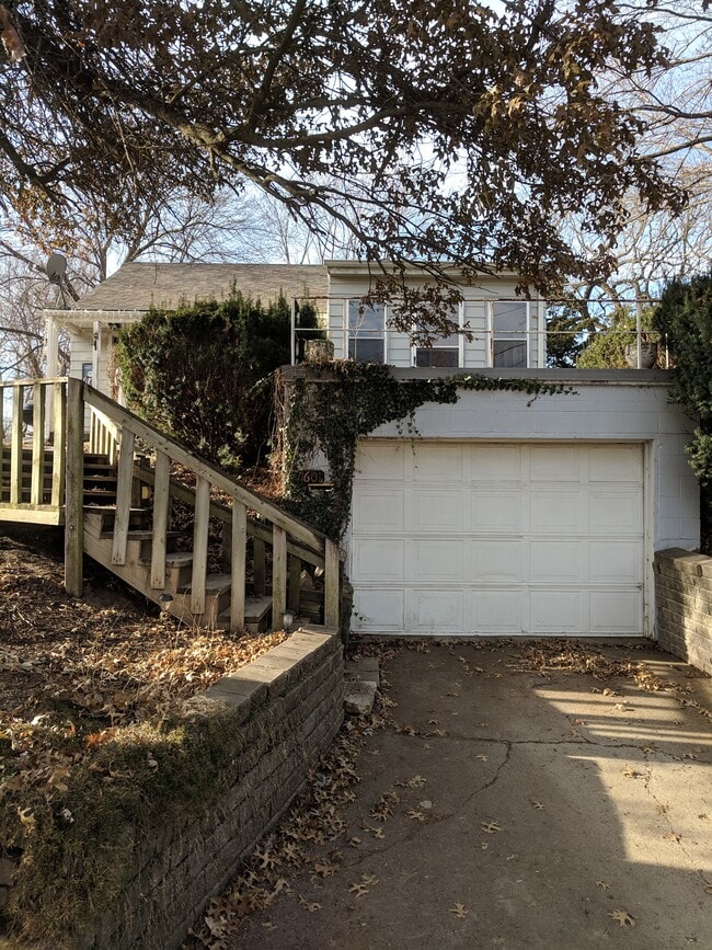 Building Photo - 1601 Northwest Dr