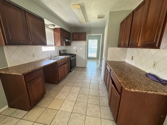 Building Photo - 11031 Silkwood Dr