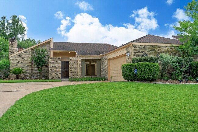 Foto del edificio - 13819 Starhill Ct