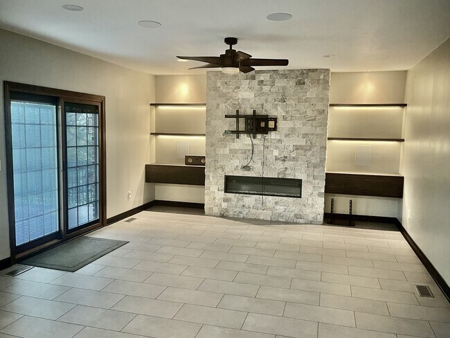 Foto del edificio - 5160 Orchard Crest