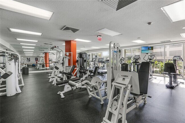 Building Photo - 6051 N Ocean Dr