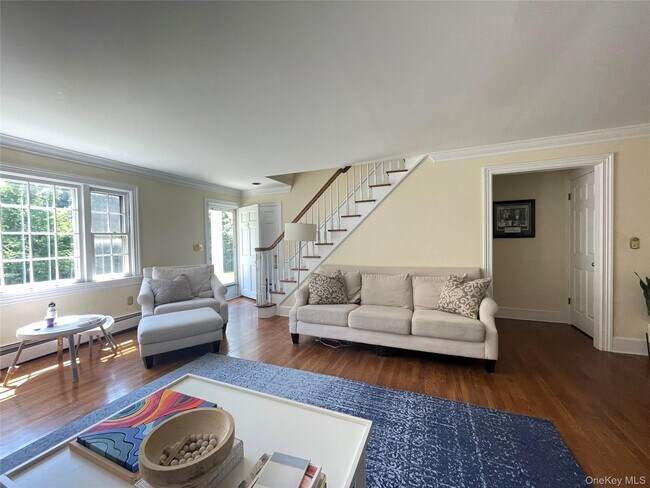 Building Photo - 6 Beech Hill Rd