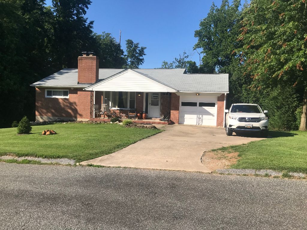 front yard - 7618 Donny Ter