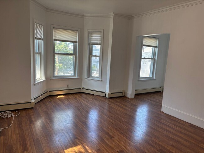 Building Photo - 28 Armington St