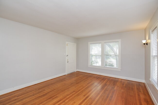 Foto del edificio - 1632 Bonnie Brae St