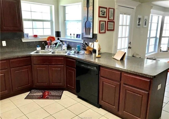 Foto del edificio - 1202 Spartanburg Ct