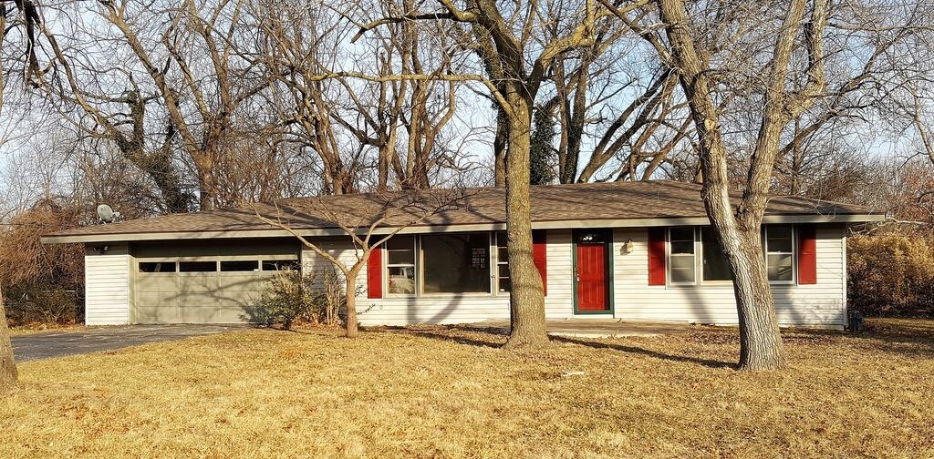 Primary Photo - 11517 Greenwood Rd