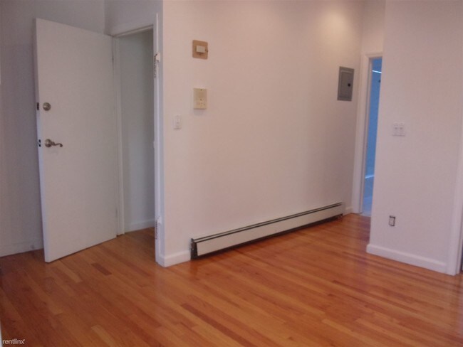 Building Photo - 2916 23rd Ave