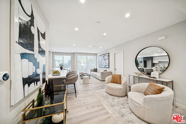 Building Photo - 1051 S Corning St