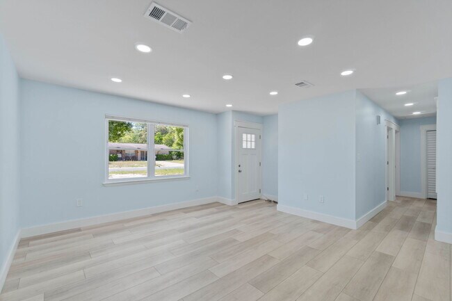 Building Photo - 113 N Audrey Cir NW