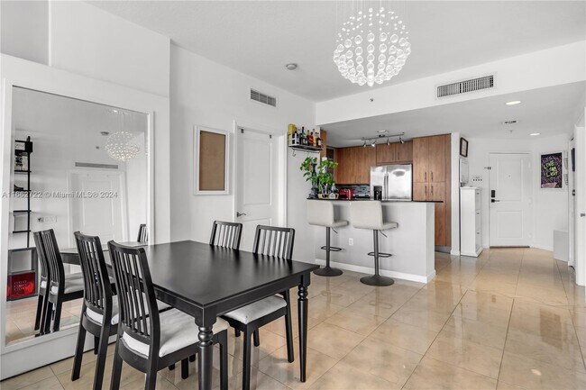 Building Photo - 7910 Harbor Island Dr
