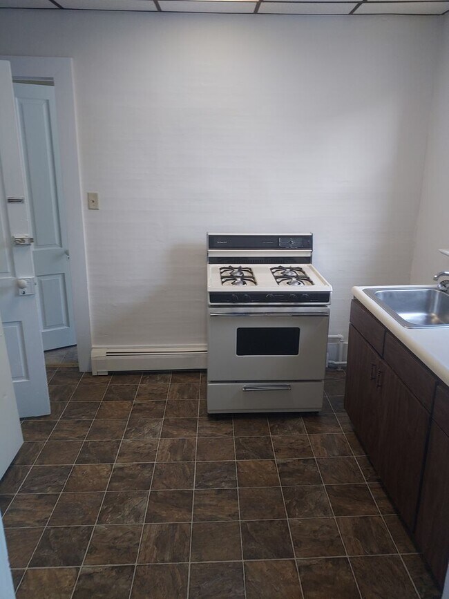 Foto del edificio - 60 N Main St