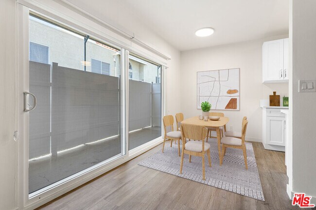 Foto del edificio - 1433 Brockton Ave