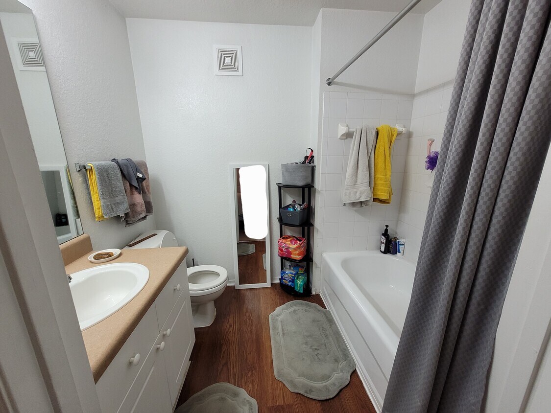 Building Photo - 12161 Renaissance Ct