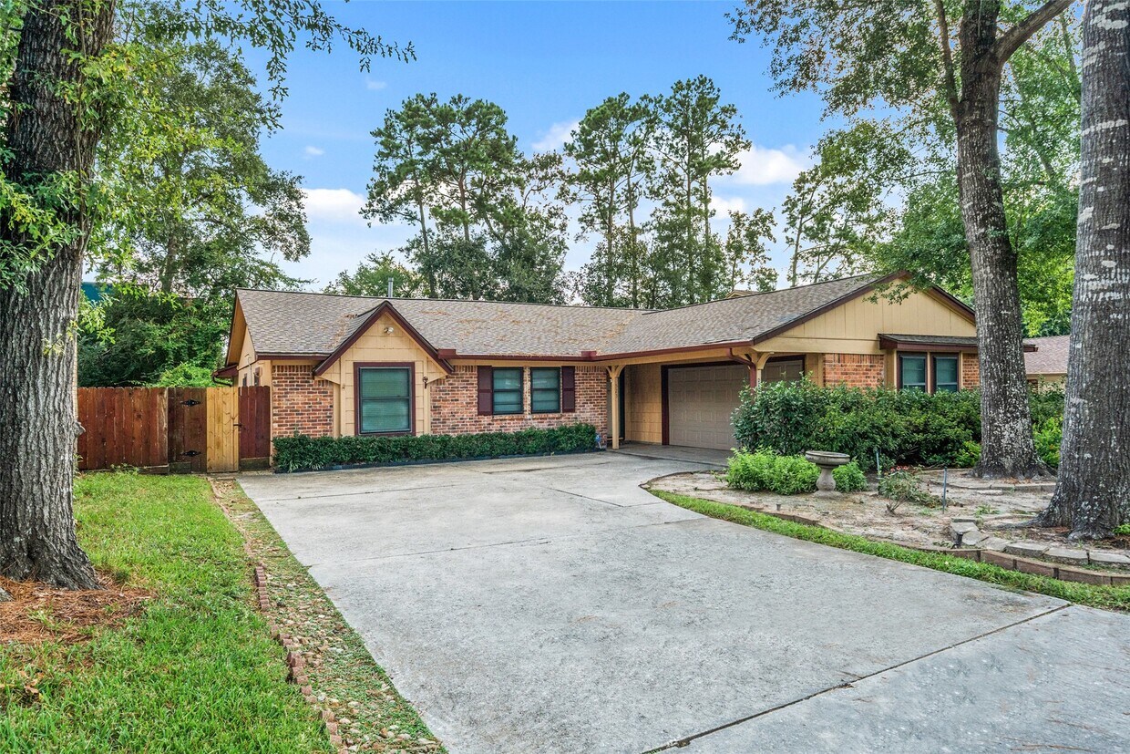Foto principal - 523 S Rivershire Dr