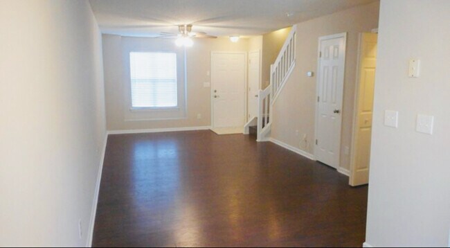 Foto del edificio - 12818 Sickles Dr