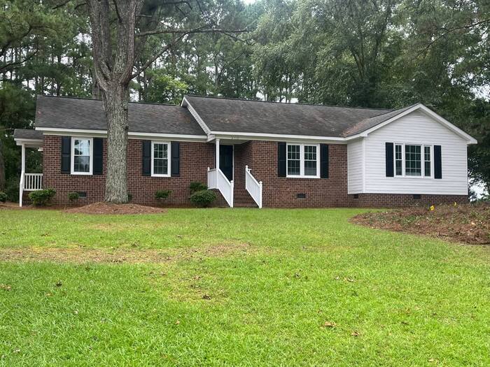 Foto principal - 3-Bedroom 2 Bath House