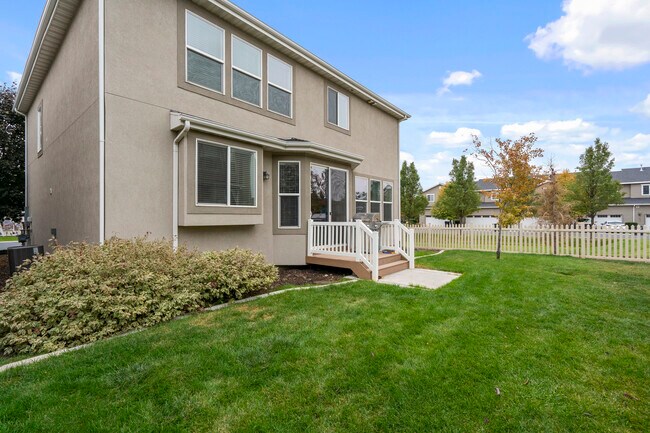 Building Photo - 646 S 2250 W