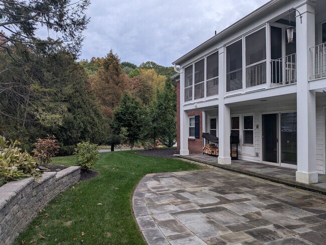Foto del edificio - Gorgeous 4 Bed, 3 Bed House for Rent in Me...