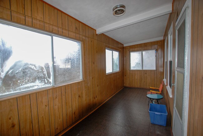 Building Photo - 136 Saratoga St
