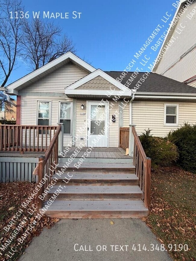 Building Photo - 1136 W Maple St
