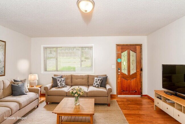 Foto del edificio - 1124 Little John Ln