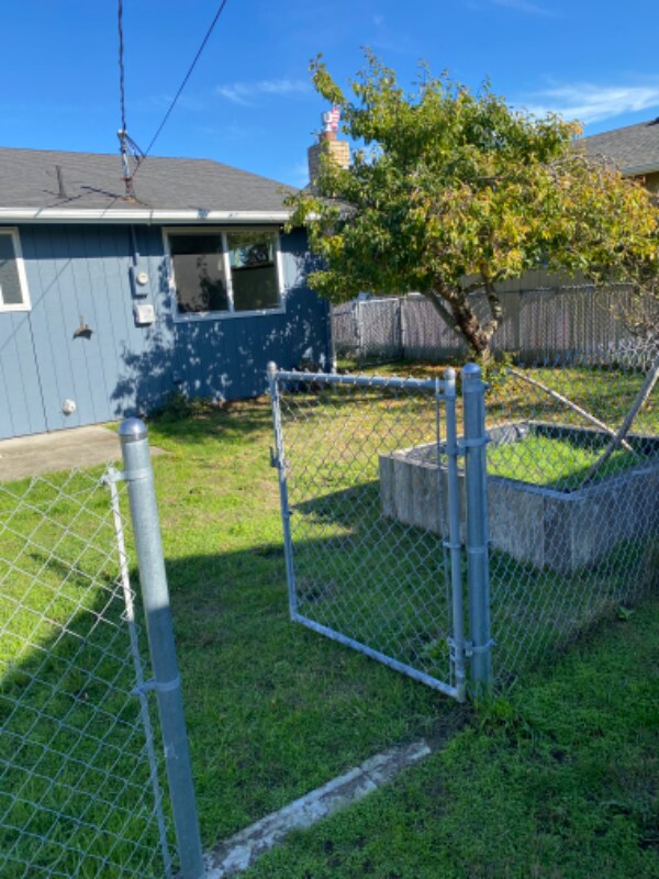1108 E Columbia St, Port Angeles, WA 98362 House Rental in Port