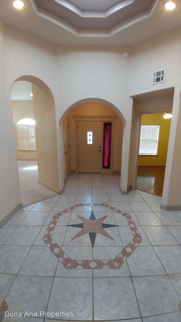 Foto del edificio - 4 br, 2.5 bath House - 521 Corona Del Campo