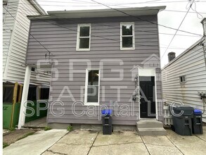 Building Photo - 334 S 3rd St