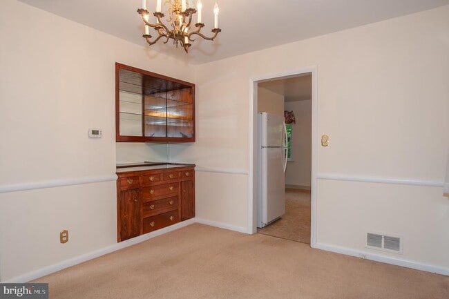 Foto del edificio - 5950 Clames Dr