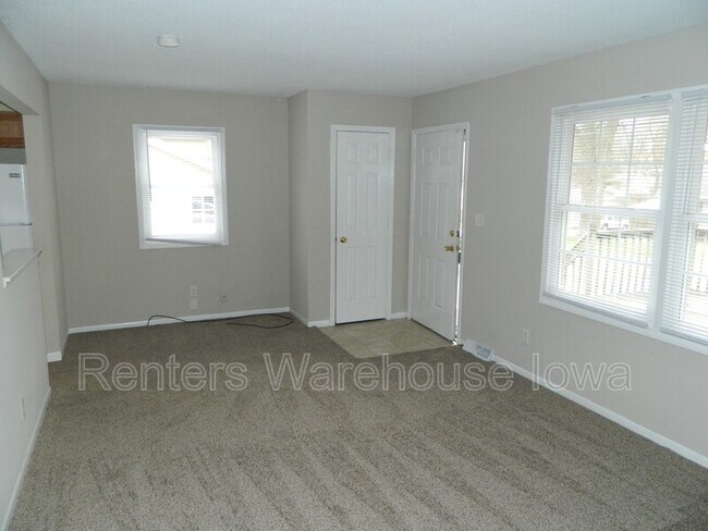 Foto del edificio - 4317 SE 8th St