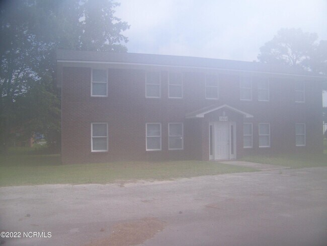 Foto del edificio - 3804 Guardian Ave