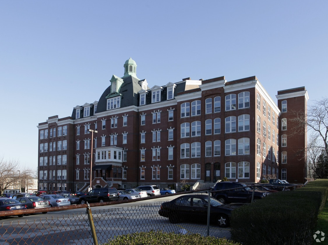 Building Photo - The Stafford