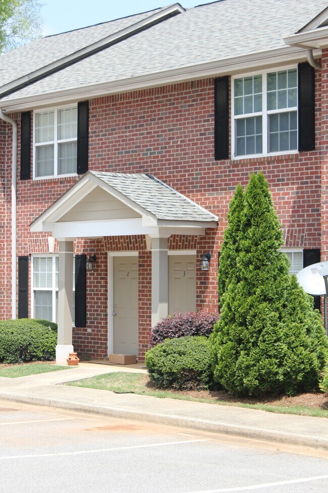 Foto del edificio - 460 Barnett Shoals Rd