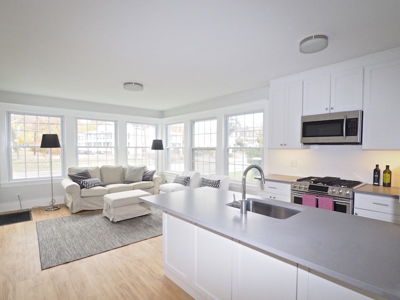 Sunny Open Floor Plan - 2 Park St