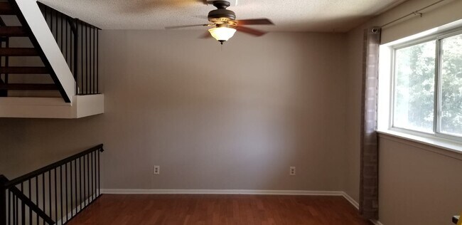 Foto del edificio - 7321 Cardigan Cir