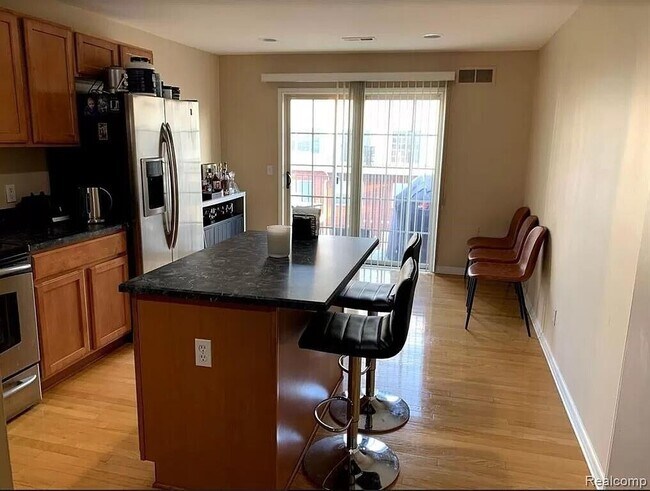 Foto del edificio - 3202 Camden Dr