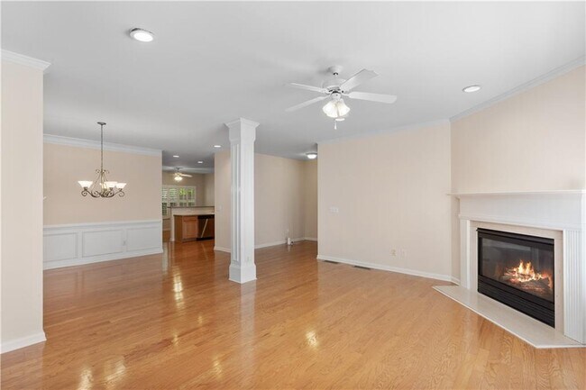 Foto del edificio - 1886 Greystone Oaks Way