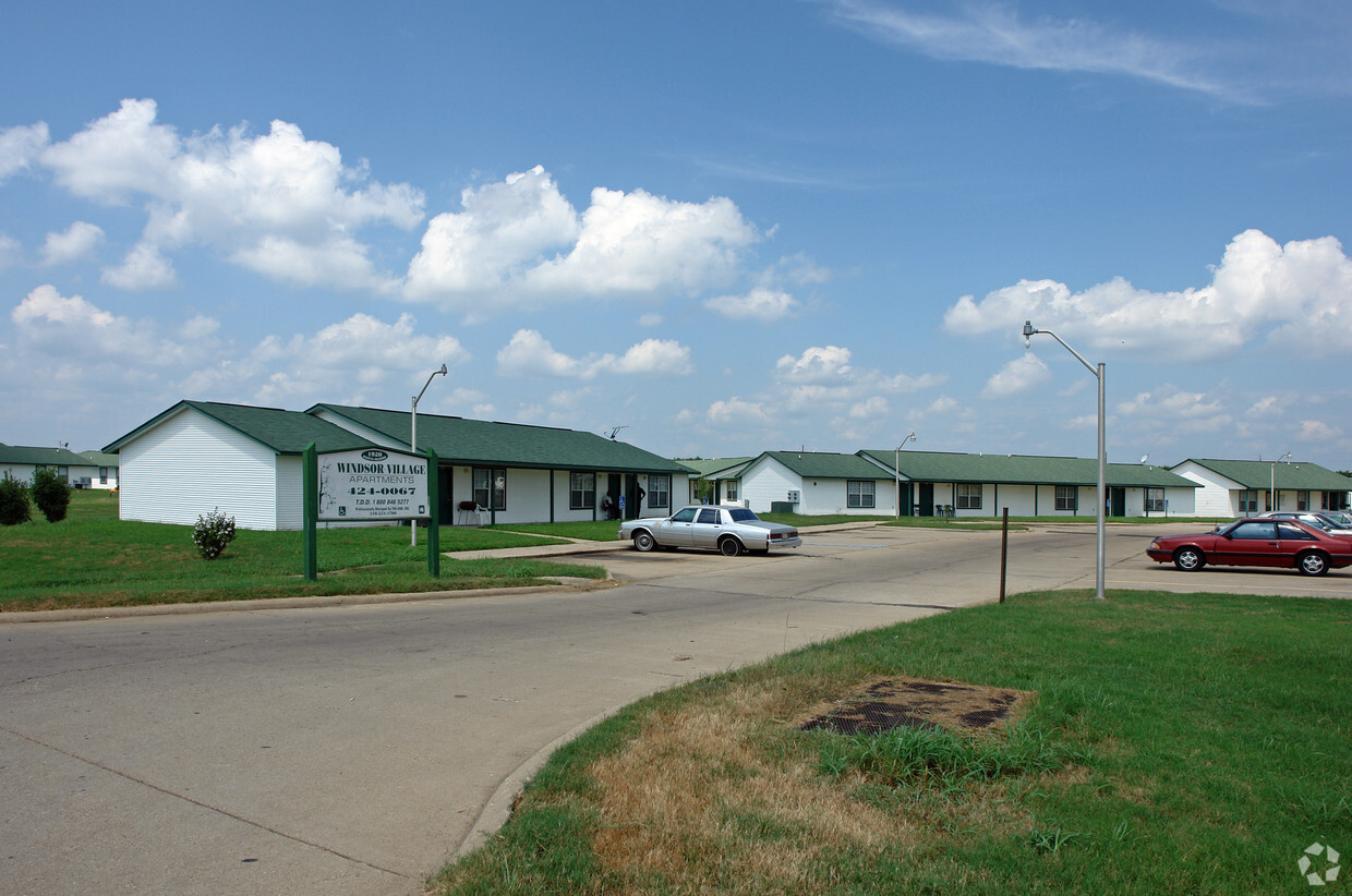 Primary Photo - Windsor Village Apartments