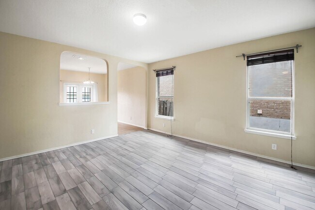 Foto del edificio - 3 Bedroom/2 Bath Alamo Ranch Subdivision