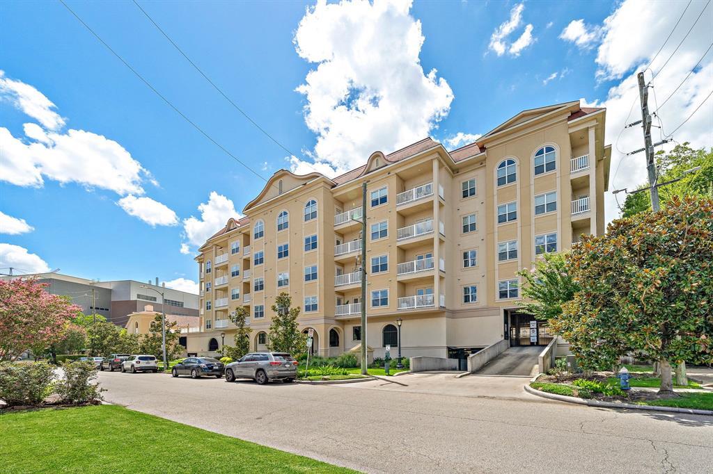 2203 Dorrington St Unit 303, Houston, TX 77030 Condo for Rent in Houston, TX