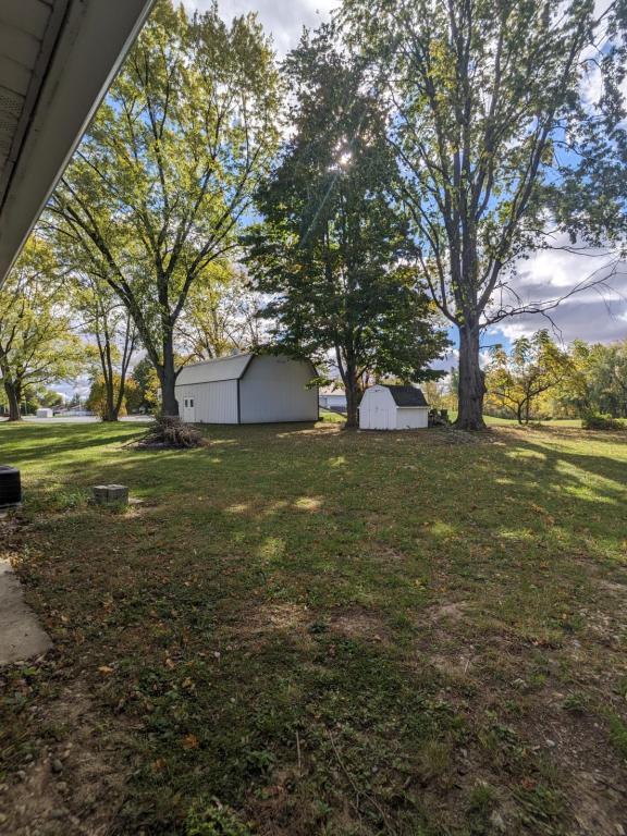 Building Photo - 623 W Main St