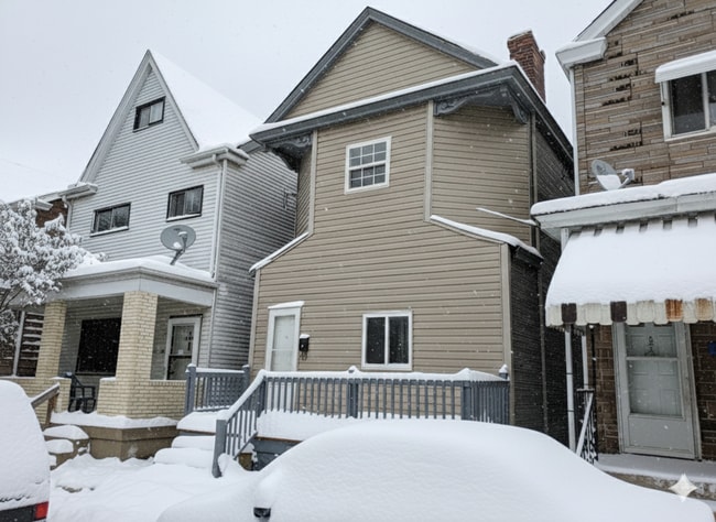 COMING SOON! This is a Lease-to-Own – Not a typical rental. - COMING SOON! This is a Lease-to-Own – Not a typical rental. House