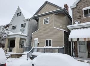 Building Photo - 1411 Martha St